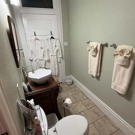 Sandstone Street Bed And Breakfast-2